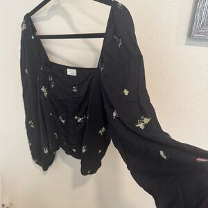 Abound Black Floral Smocked Long Sleeve Top – Size XL
